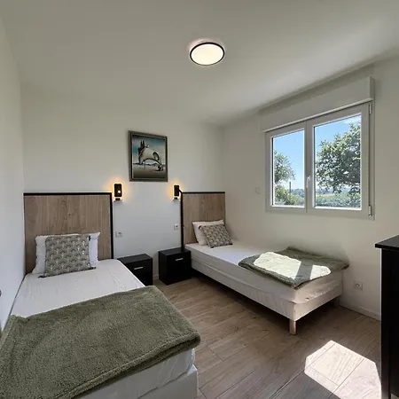 Moderne Et Confortable Au Coeur De L'allier - Fr-1-489-582