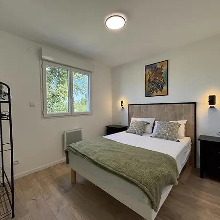 Moderne Et Confortable Au Coeur De L'allier בית כפרי *